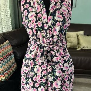 Chic Floral V-Neck Midi Dress